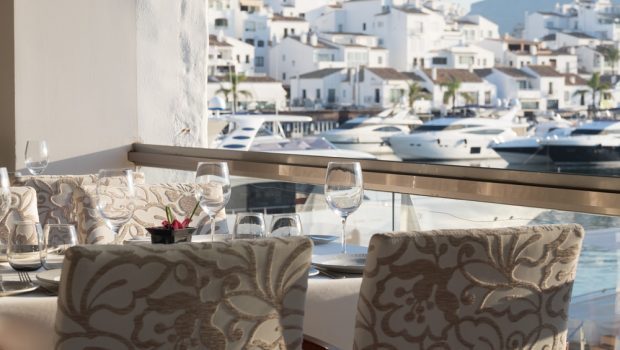 Eating out in Puerto Banus: an impossible decision - CarGest